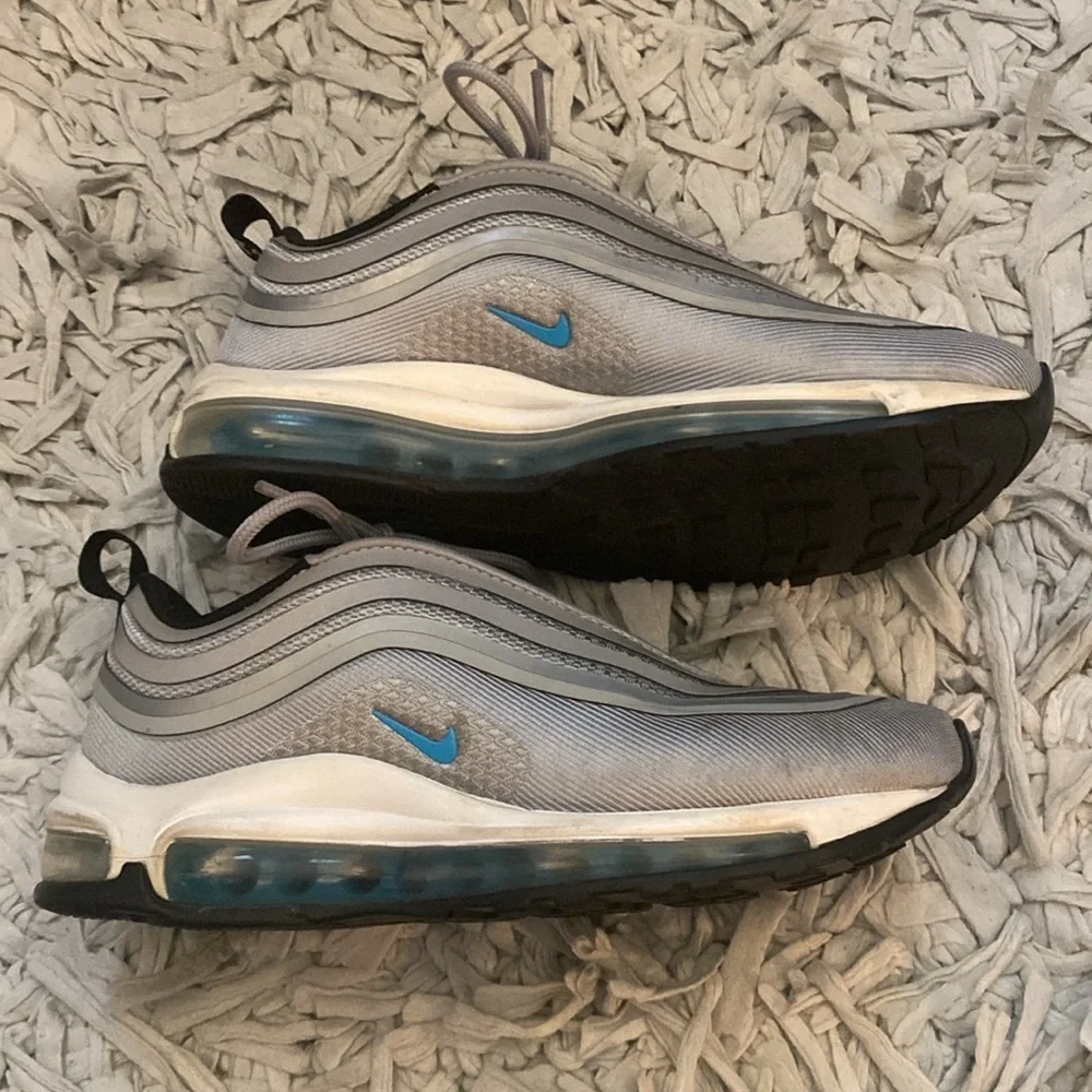 Nike Air Max - Picture 2 of 6